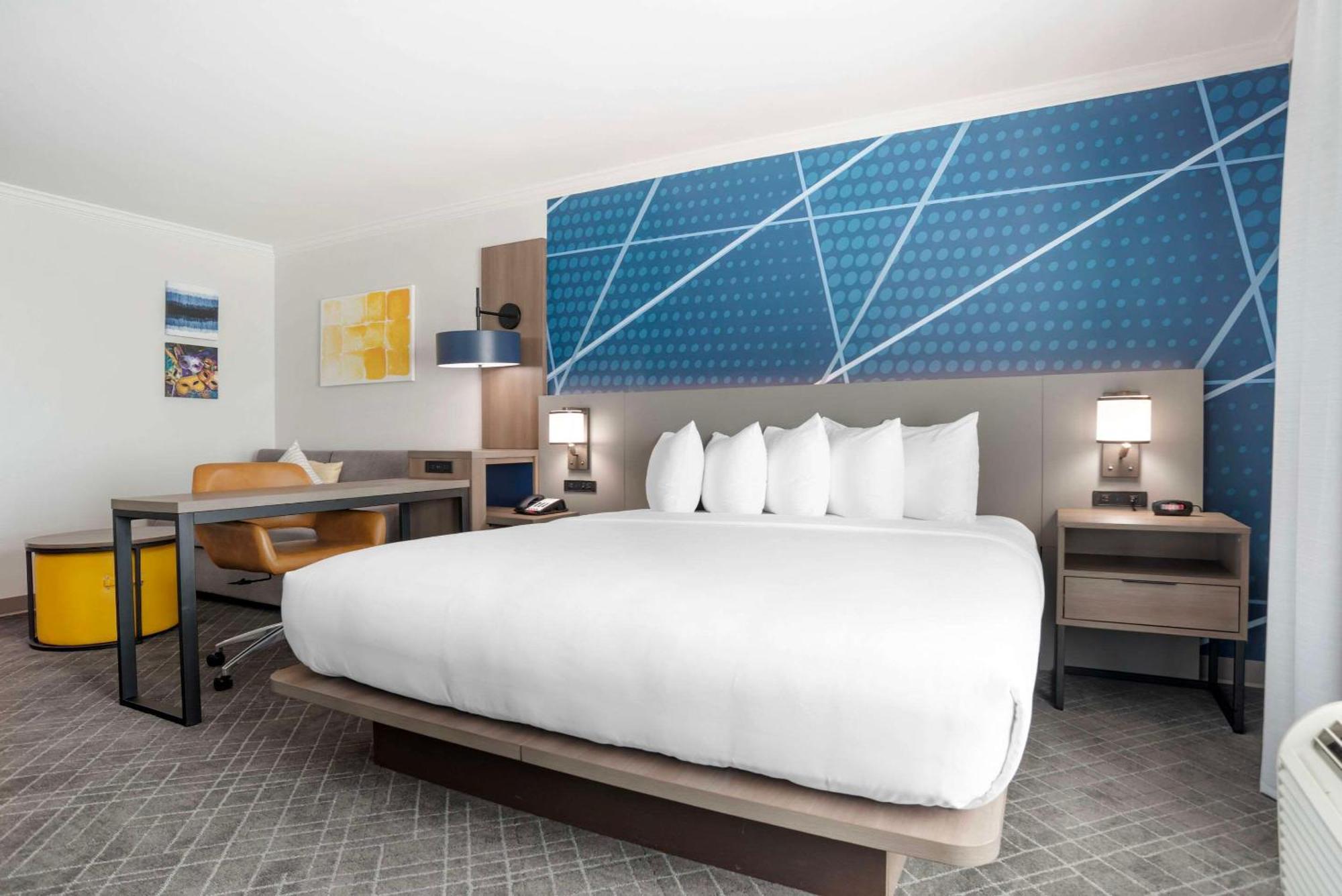 Comfort Inn & Suites New Orleans Airport North 肯纳 外观 照片