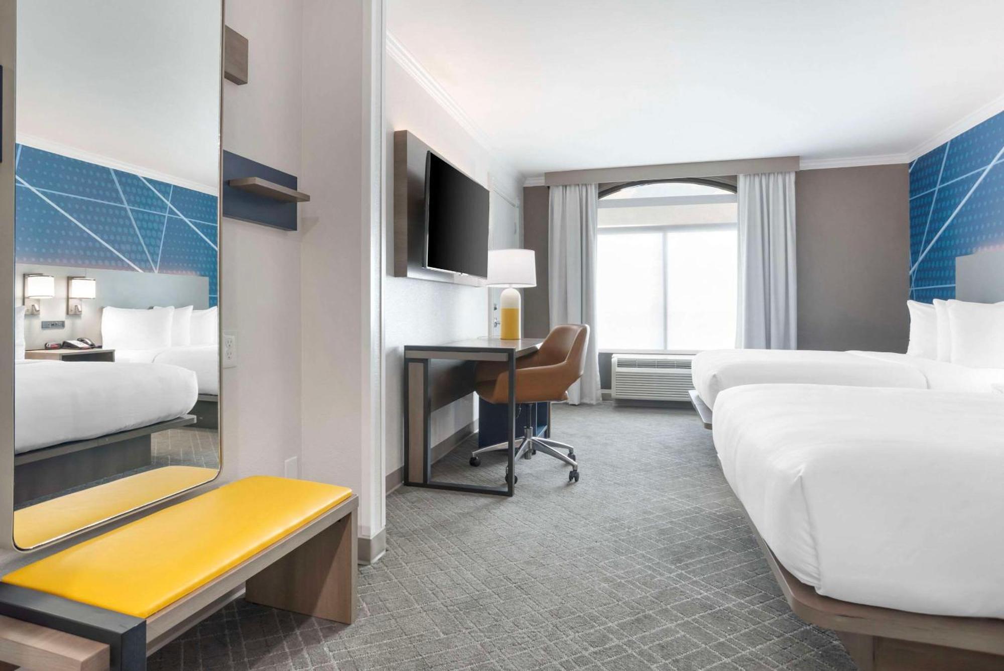 Comfort Inn & Suites New Orleans Airport North 肯纳 外观 照片